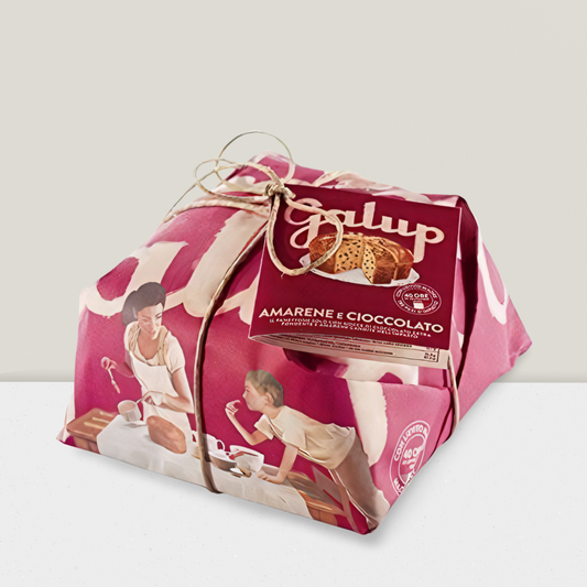 Packaged dessert with a pink design featuring people and a box labeled 'Galup' on a white background.